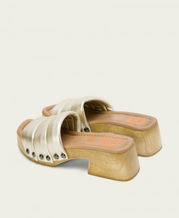 Porronet Nahya wood effect clogs with heel