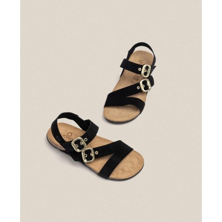 Sandalias para mujer en color negro Caracteristicas con hebilla altura de piso 2 cm zapato de estilo casual suela de goma termo