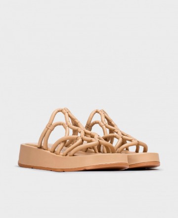 h2Sandalias con plataforma Wonders Eladia h2 pstrongSandalias con plataforma Wonders Eladia strong para mujer en color beige Ca