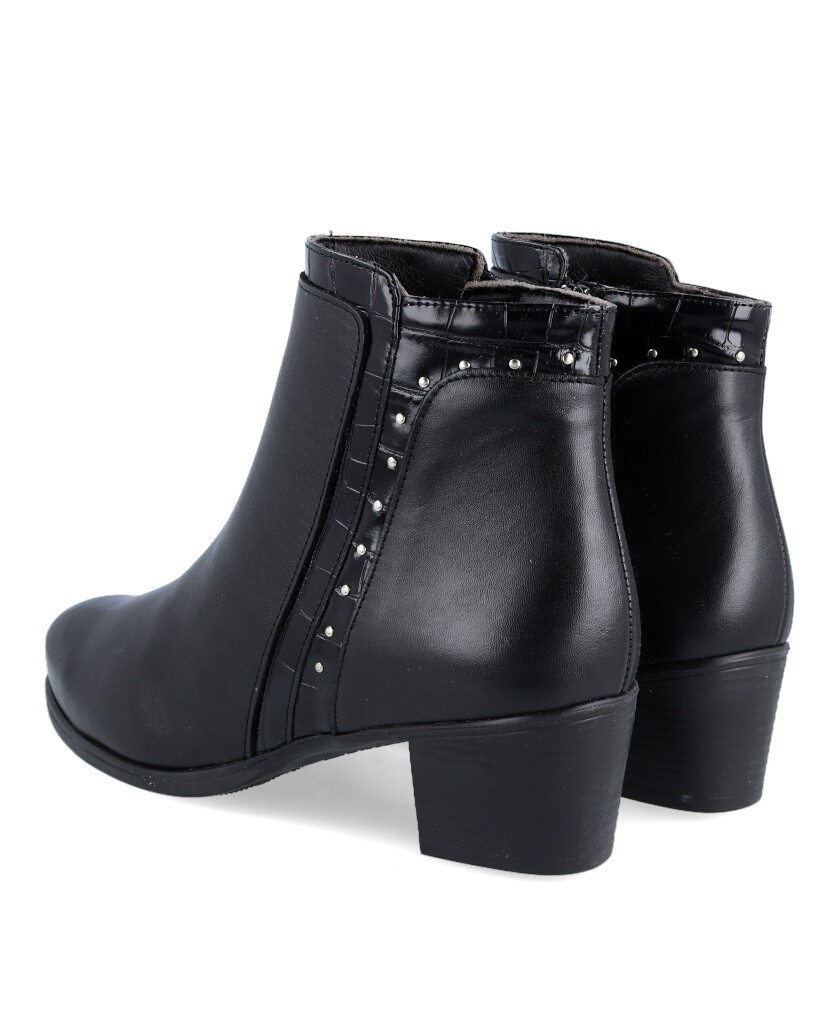 Desireé Neus 15 Classic black leather ankle boot