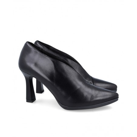 Desireé Syra27 Black boot shaped shoe with heel