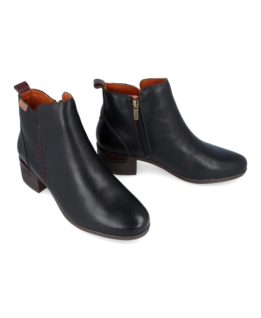 h2Botin piel clasico Pikolinos Malaga W6W 8950 h2 pstrongBotin piel clasico Pikolinos Malaga W6W 8950 strong para mujer en colo