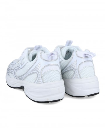 Classic running shoe Xti 143459