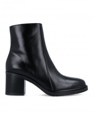 Stilmoda 5888 leather ankle boots with medium heels