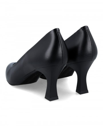 Pitillos geometric heeled pumps 119