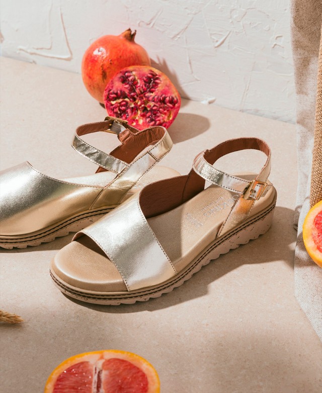 Dorking Espe D8771 Golden sandals with wedge Dorking Espe D8771 Golden sandals with wedge