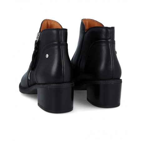 Pikolinos Bacarot low heel ankle boots W2D-8674