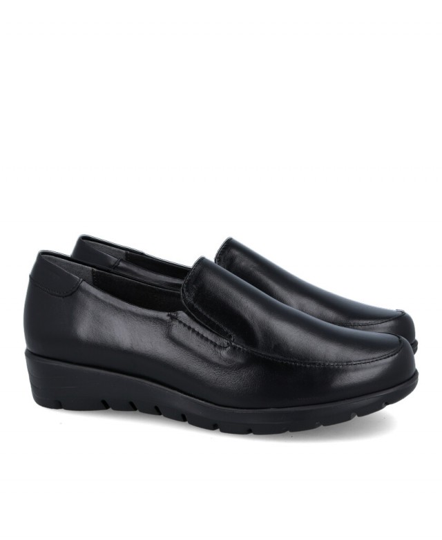 Leather loafers with low wedge Pitillos 107