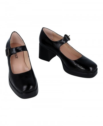 Patricia Miller Besaya black pump with block heel