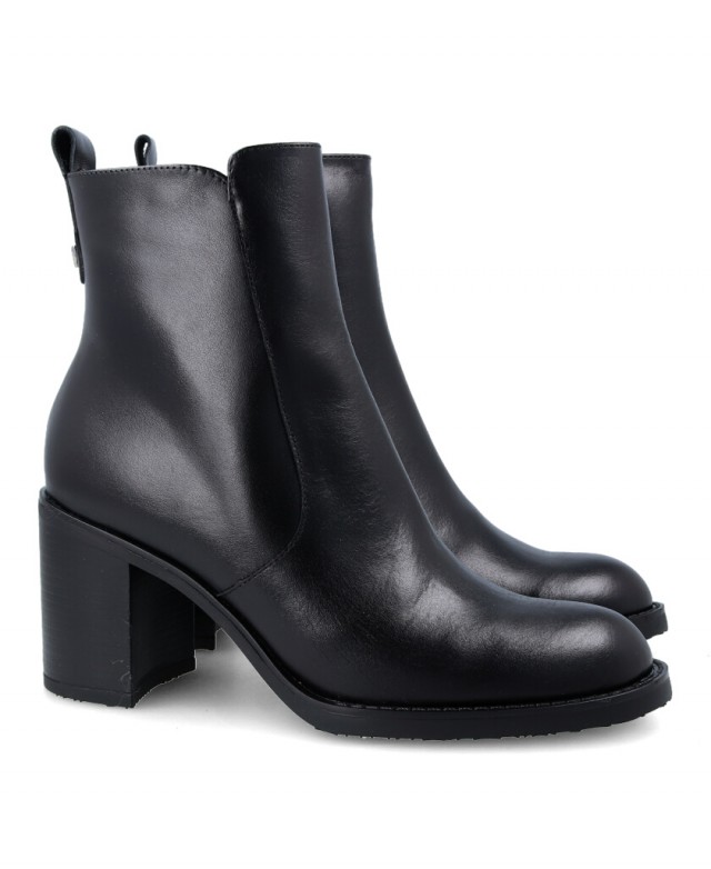 Women's leather ankle boots Wonders I-9205