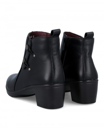 Happy Monk Altea studded ankle boots 015