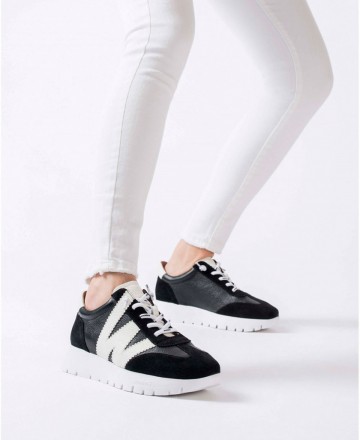 Sneakers with light sole Wonders A-2476