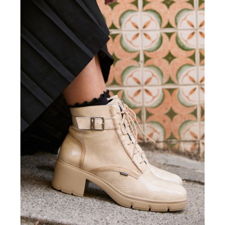 Fluchos F2107 military ankle boots with heel