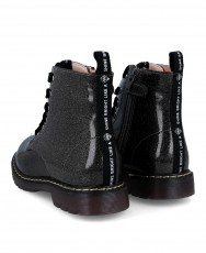 h2Botines infantiles con cremallera Garvalin 241567 h2 pLos botines infantiles Garvalin 241567 en color negro con destellos gli