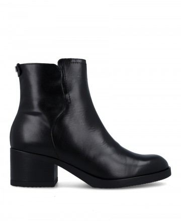 Women's classic ankle boots Wonders G-6240