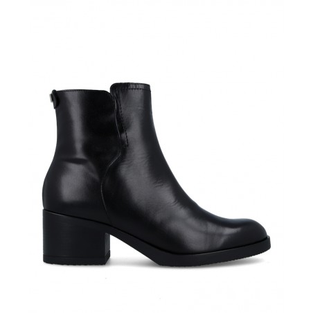 Women's classic ankle boots Wonders G-6240