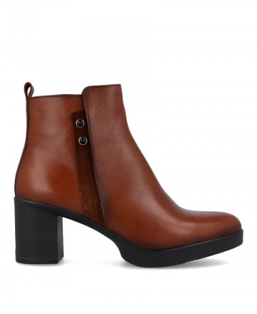 Dorking mid-heeled ankle boots D9423