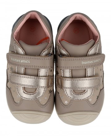 Sneakers first steps Biomecanics 241103A