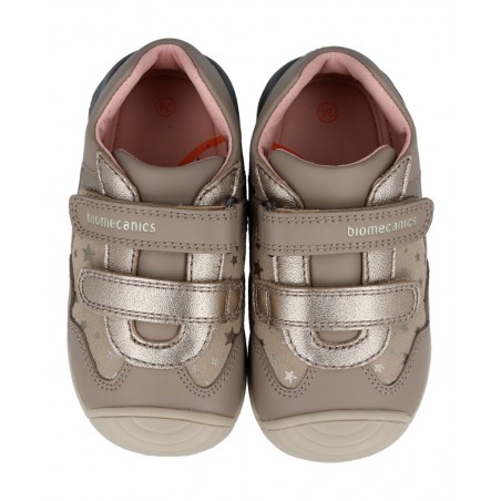 Sneakers first steps Biomecanics 241103A