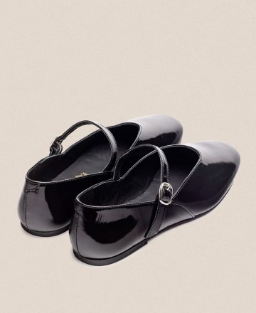 Black ballerina with buckle Yokono ARI-001