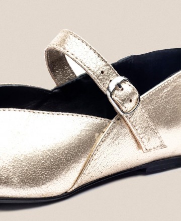 Golden ballerinas with buckle Yokono ARI-001