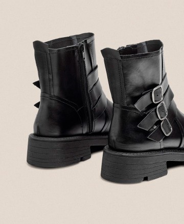 Yokono ELZE-004 Flat Buckled Ankle Boots