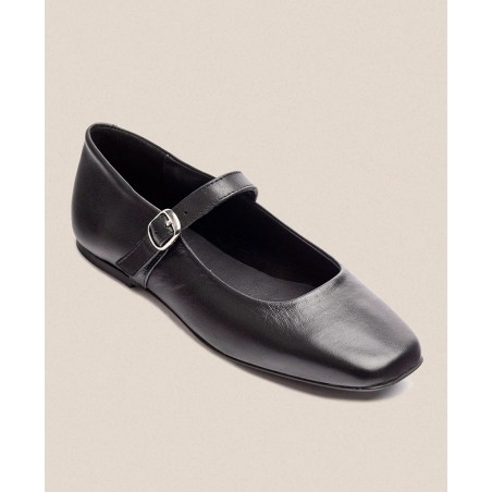 Yokono LENNA-001 Buckle Closure Flat Shoes