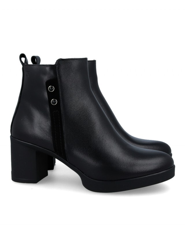 Ankle boot with decorative side detail Dorking D9423