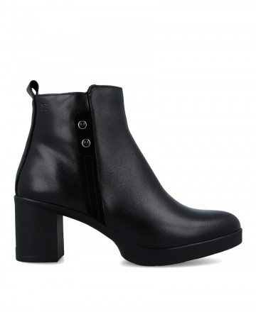 Ankle boot with decorative side detail Dorking D9423