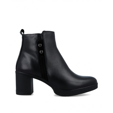 Ankle boot with decorative side detail Dorking D9423