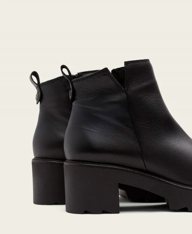 Porronet Mila 4676 casual leather ankle boots with zipper Porronet Mila 4676 casual leather ankle boots with zipper