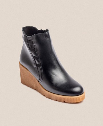 Yokono Madona 006 wedge ankle boots with side zip