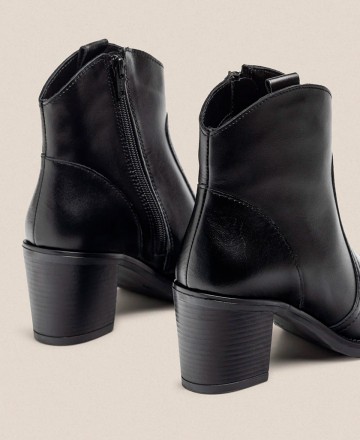 Yokono Orne leather heeled boot