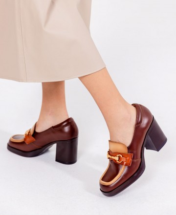 Yokono Kolin Buckle Heel Shoe