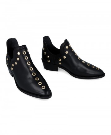 Ankle boots with studs Alpe Cecile 2551