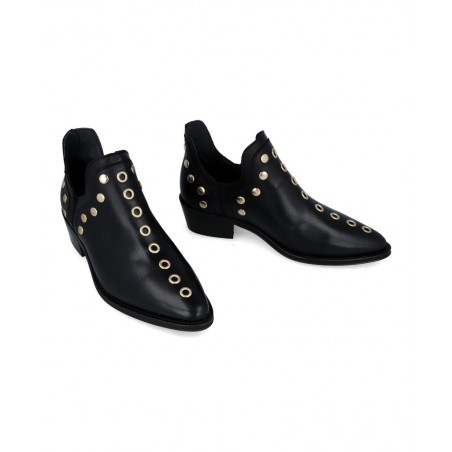 Ankle boots with studs Alpe Cecile 2551