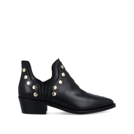 Ankle boots with studs Alpe Cecile 2551