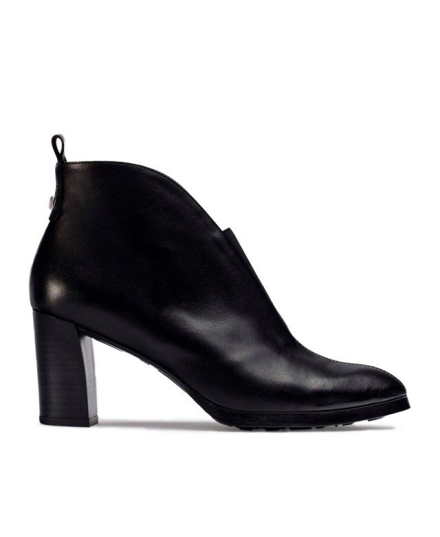 Wonders Sorrento L-1112 V-neck ankle boots