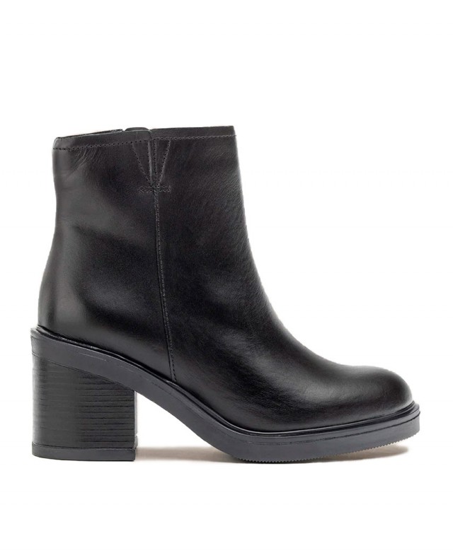 Yokono Mire 002 smooth leather heeled ankle boots