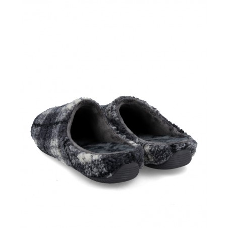 Comfortable house slippers Garzón 16300.381