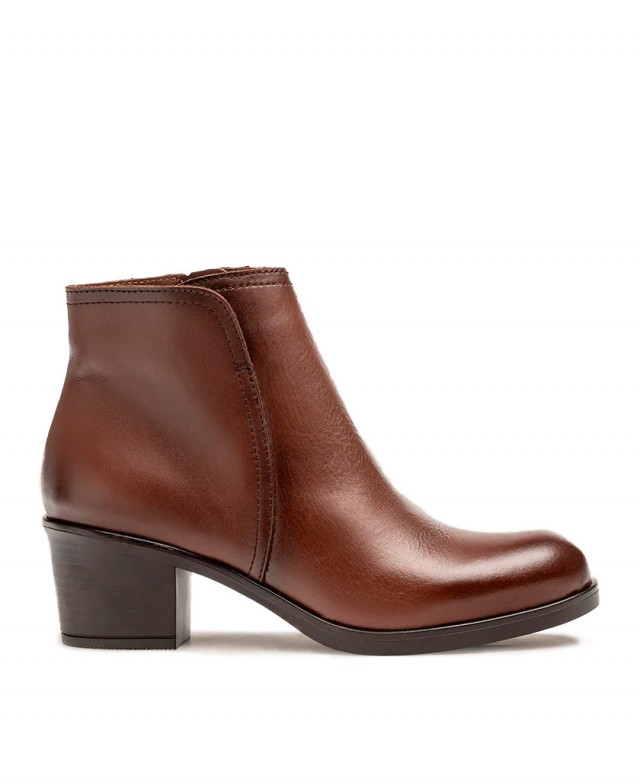 Yokono Lille-016 low heel ankle boots