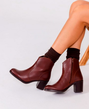 Yokono Orne 003 cowboy style heeled boots