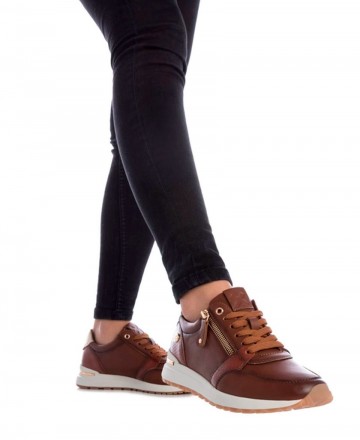 Zapatillas casual para mujer Xti 143202