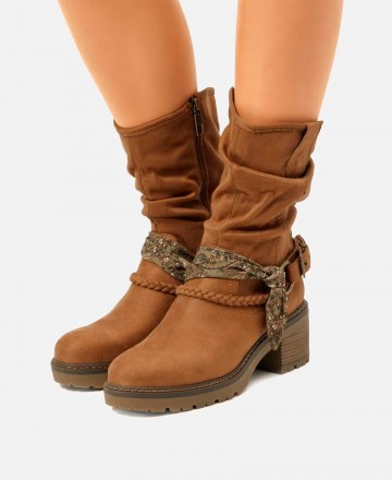 Botas de mujer con cremallera lateral Mustang Doris