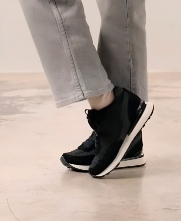 Sneakers with internal wedge Gioseppo Mentz