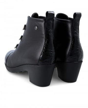 Catchalot button ankle boots 39927