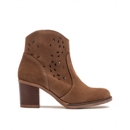 Yokono Orne-004 die-cut cowboy ankle boots