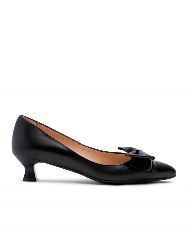 Patricia Miller 6479 Nalon pumps