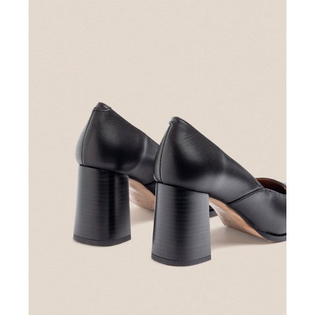 Yokono Loir 001 wide heel pumps