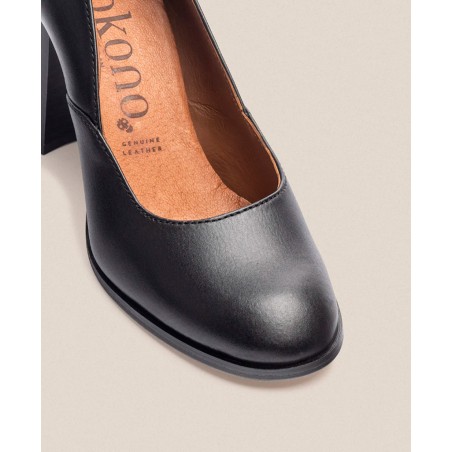 Yokono Loir 001 wide heel pumps